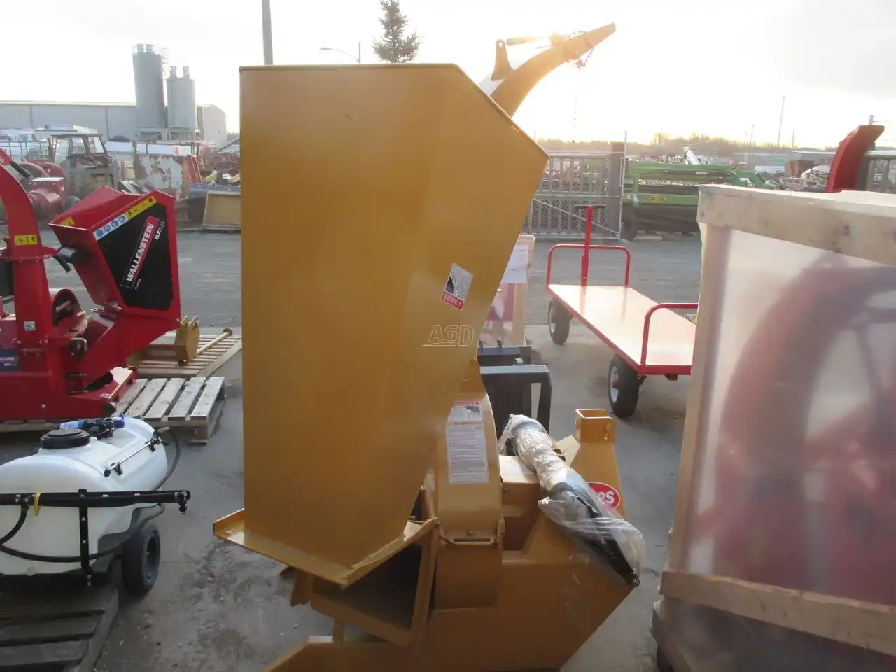 Gallery image 2 for New AgriEase BE-WC62G Wood Chipper