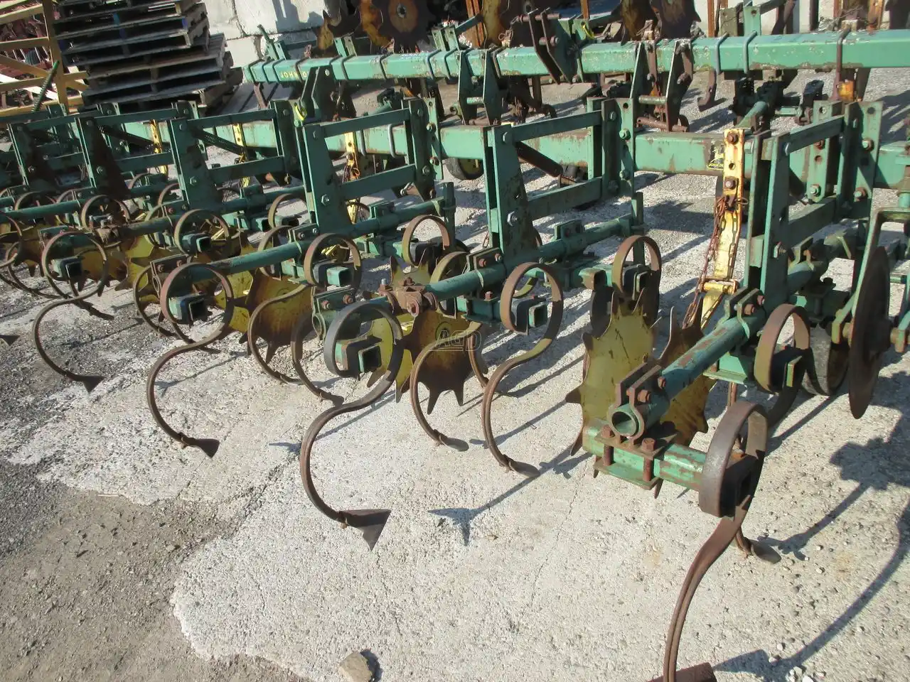 Gallery image 1 for Used John Deere RM Cultivator