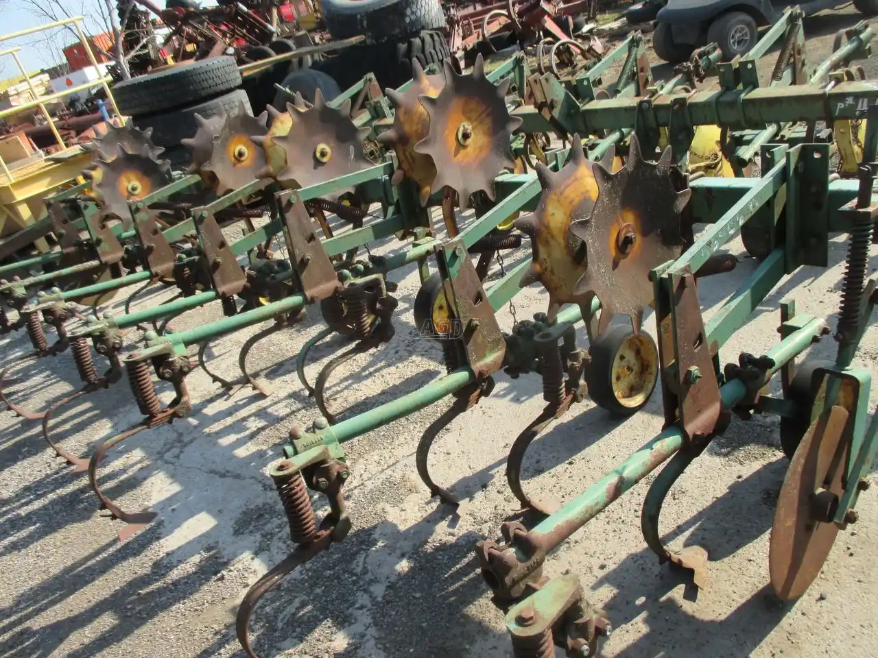 Gallery image 2 for John Deere RMW Cultivator