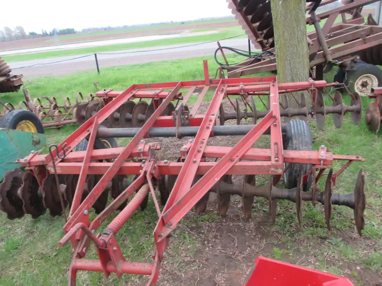 Gallery image 2 for Used International Harvester 37 Disc