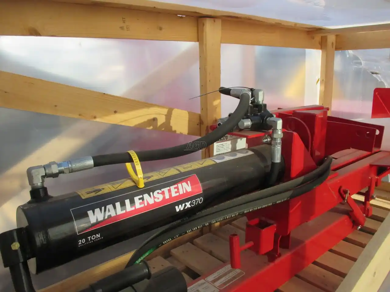 Gallery image 1 for New Wallenstein WX370 Wood Splitter