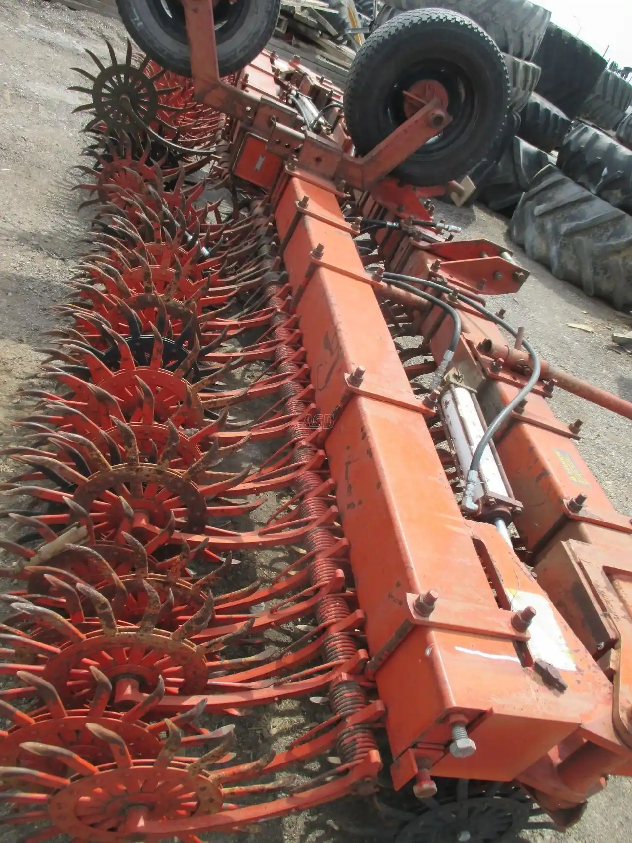 Gallery image 2 for Used Yetter 30' Rotary Hoe