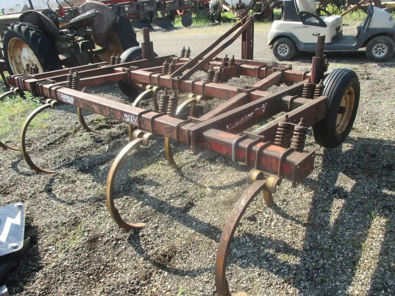 Gallery image 2 for Used Kewanee 1900 Chisel Plow