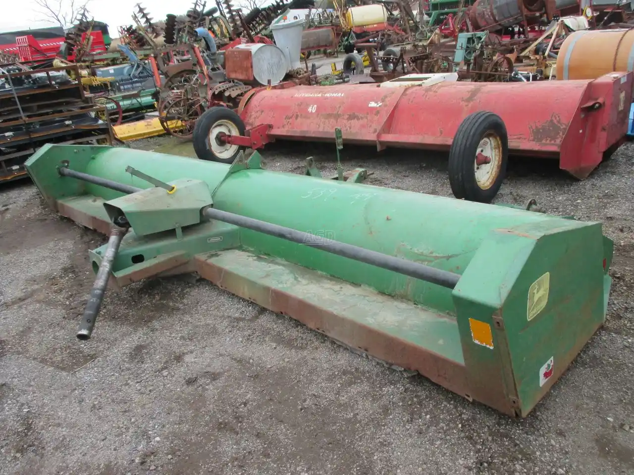 Gallery image 1 for Used John Deere 27 Crop Chopper