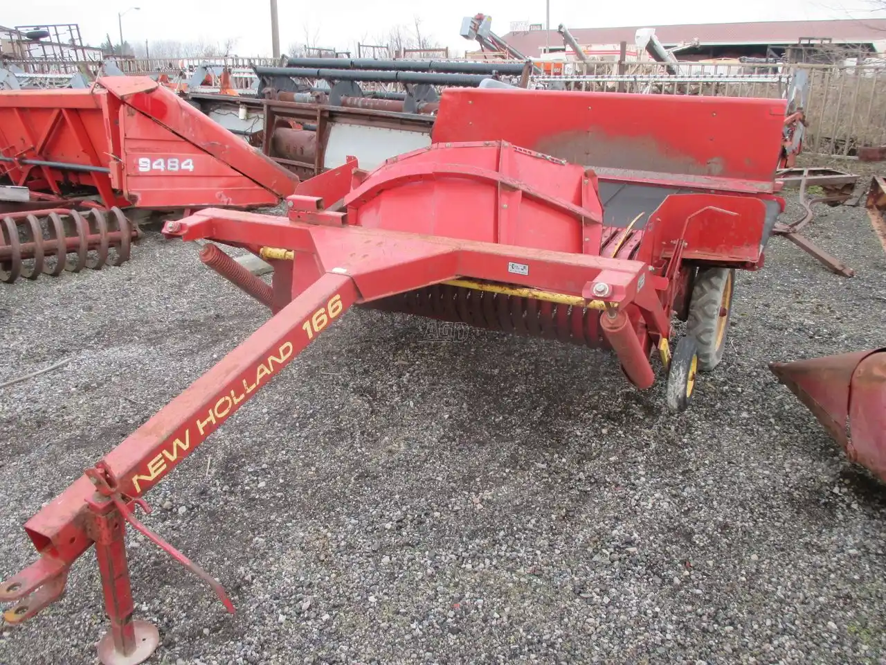 Gallery image 2 for Used New Holland 166 Tedder