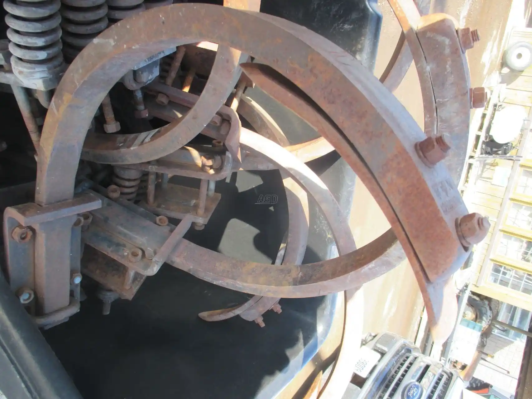 Gallery image 2 for Used International Harvester shanks Attachment