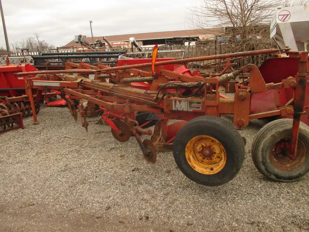 Gallery image 2 for Used Massey Ferguson 144 Plow