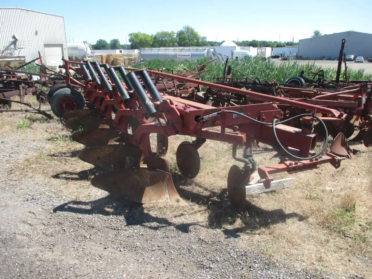 Gallery image 2 for Used International Harvester 720 Plow