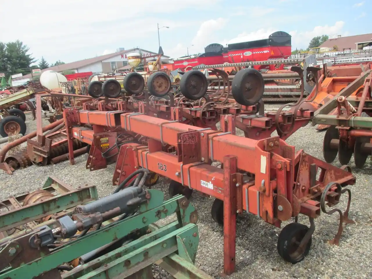Gallery image 2 for Used Case IH 183 Row Crop Cultivator