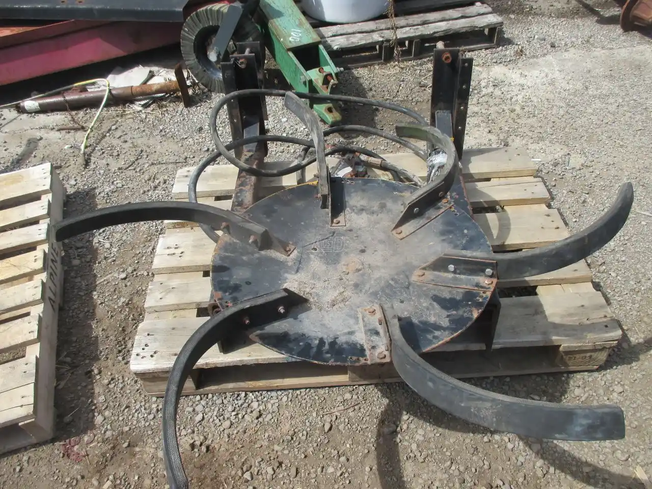 Gallery image 2 for Used Vittetoe 24" Chaff Spreader