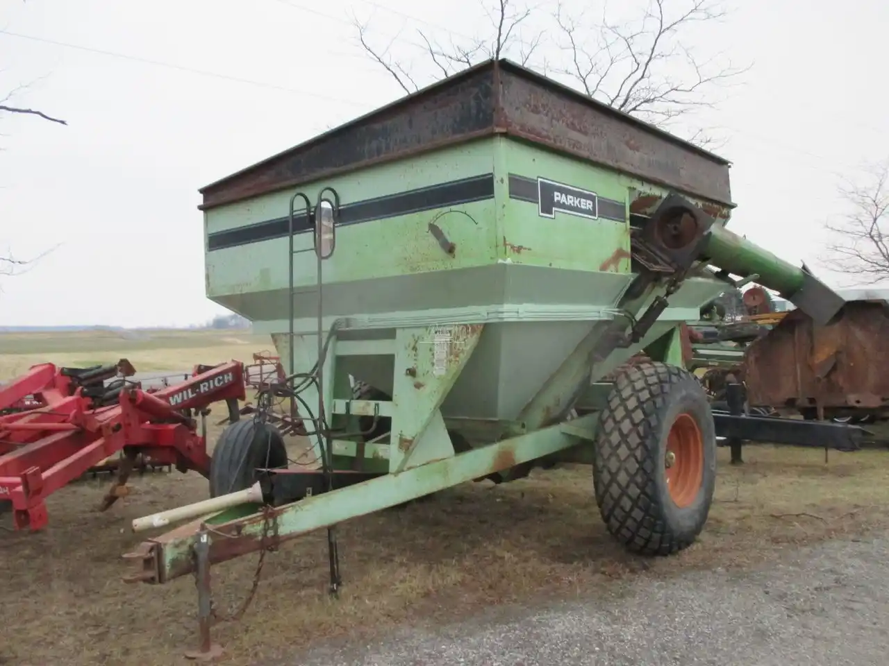 Gallery image 1 for Used Parker 450 Grain Cart