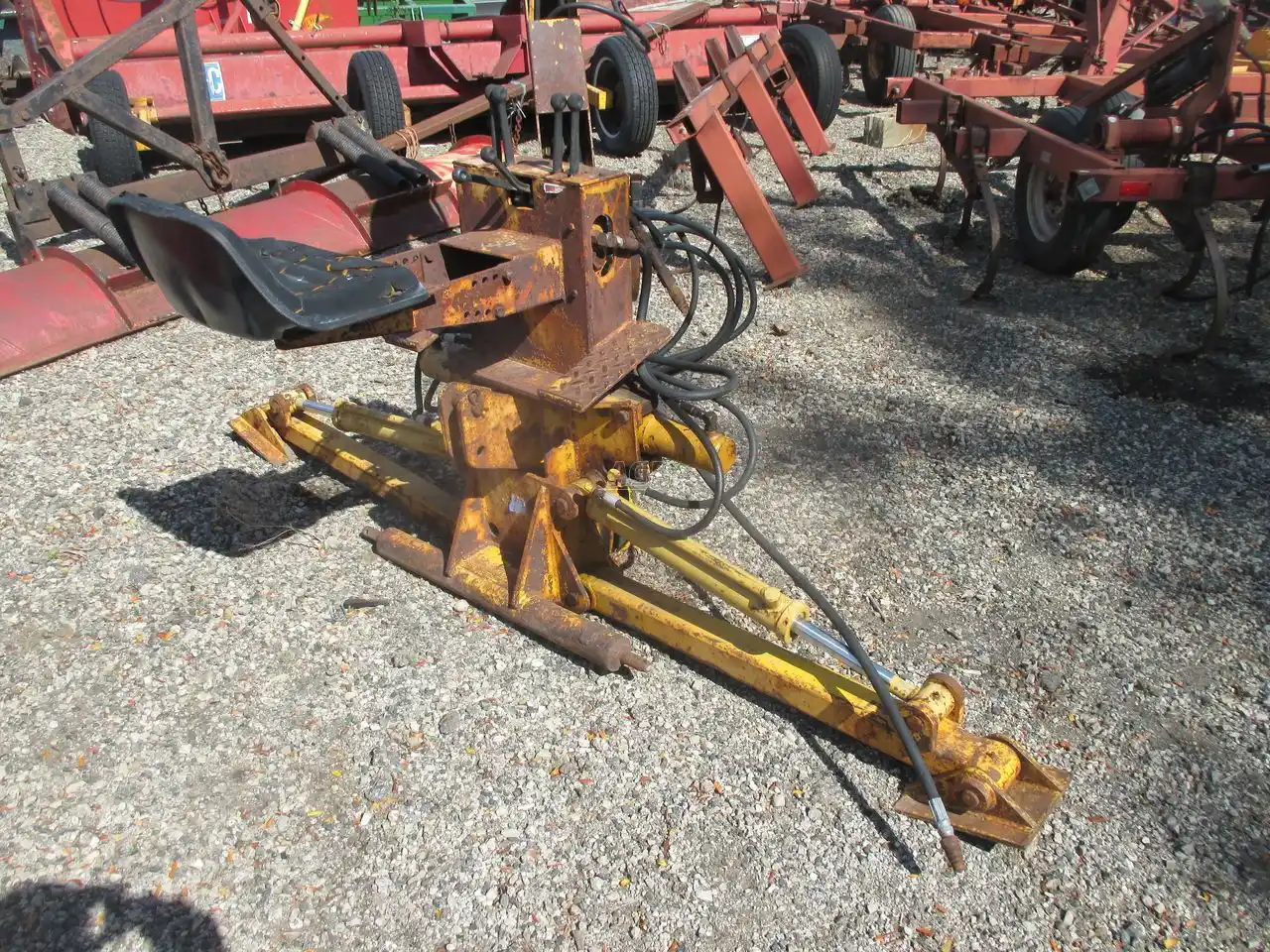 Gallery image 1 for Used Grizzly 3PTH Backhoe Attachment