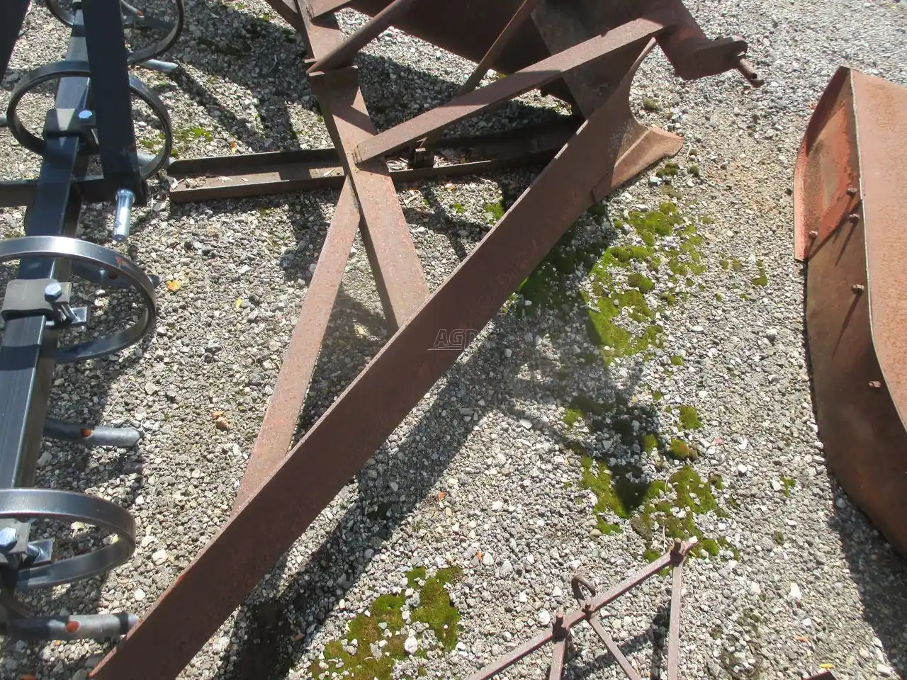 Gallery image 2 for Used Jawn 3PTH Ditcher