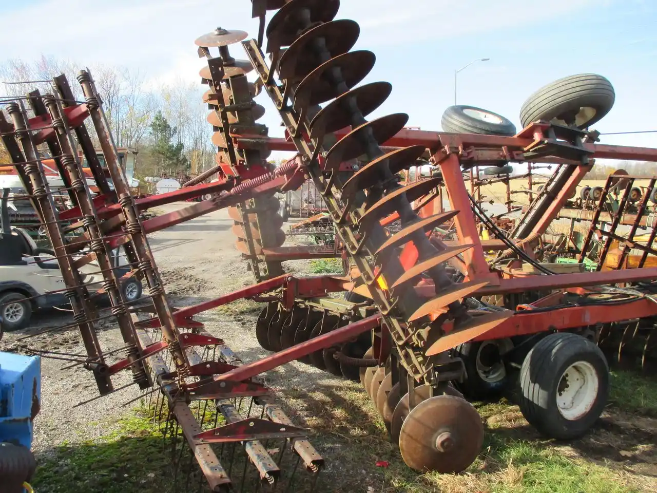 Gallery image 2 for Used International Harvester 496 Disc