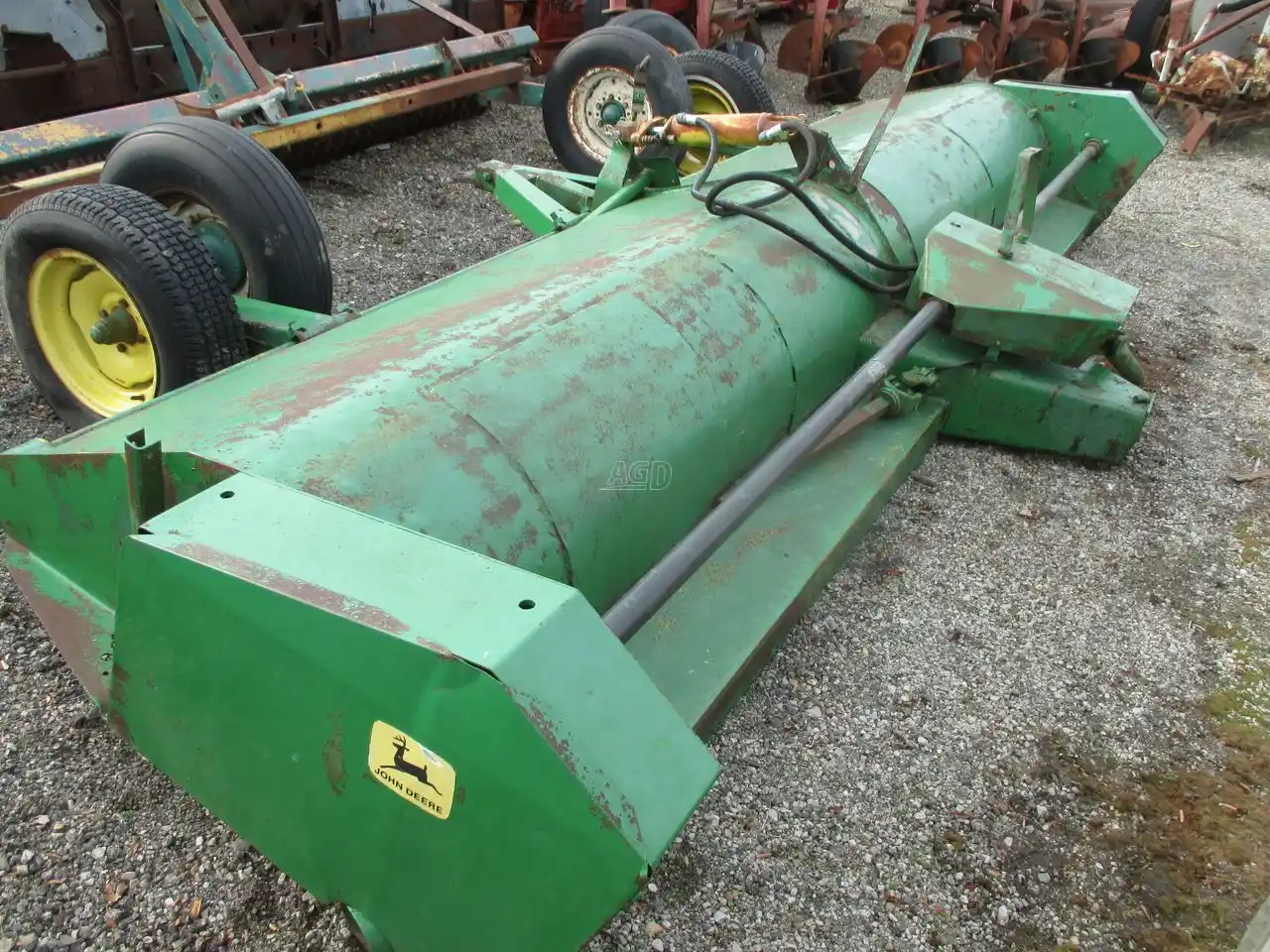 Gallery image 2 for Used John Deere 27 Crop Chopper