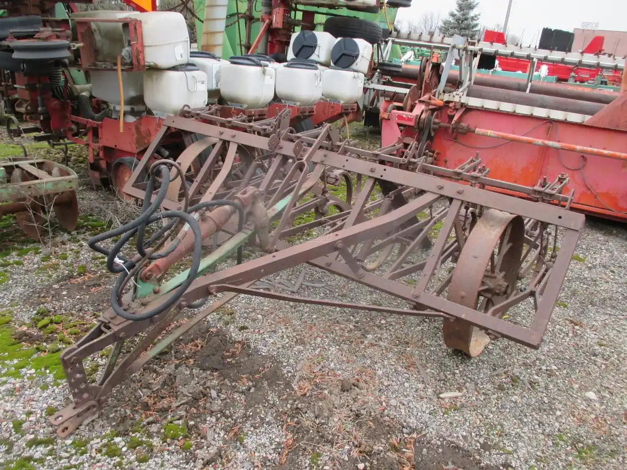 Gallery image 1 for Used John Deere 9' Cultivator