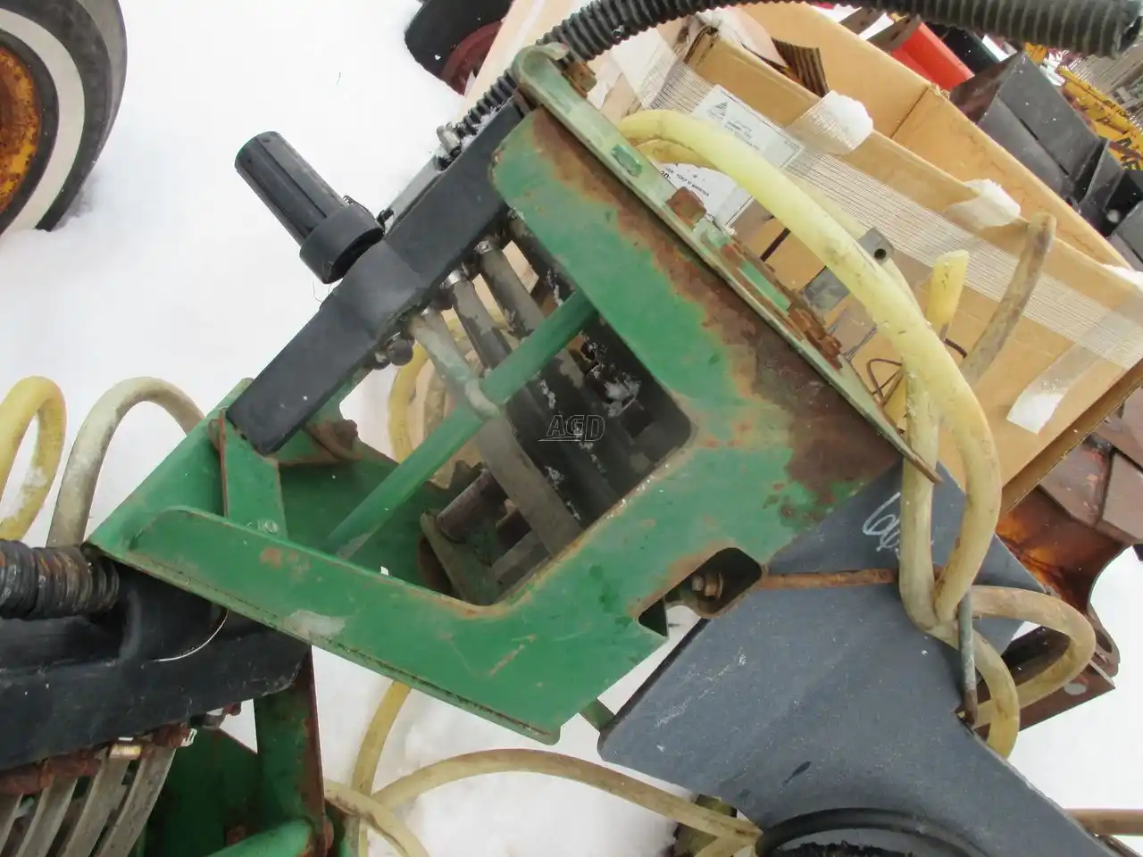 Gallery image 2 for Used John Deere Squeeze Pump