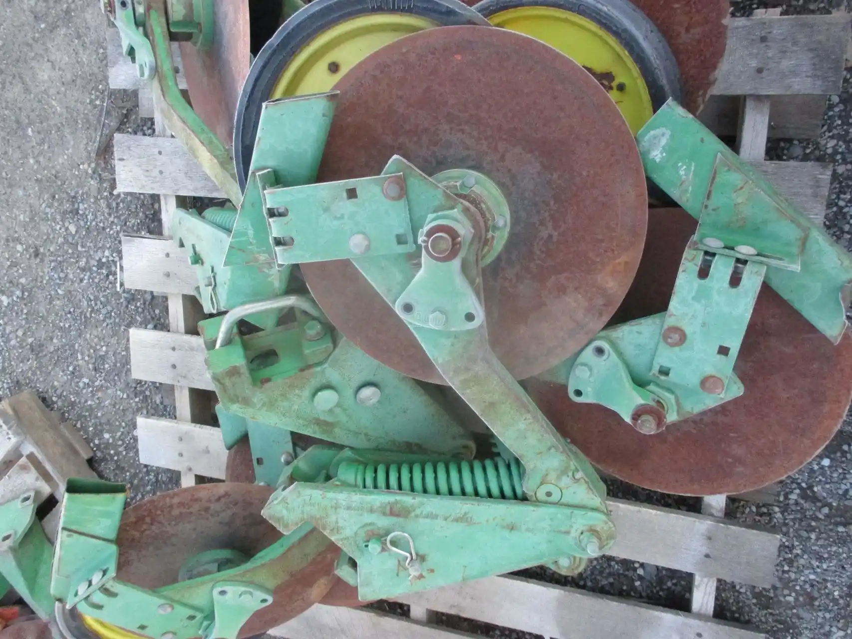 Gallery image 1 for Used John Deere NO-TILL Coulter Attachment