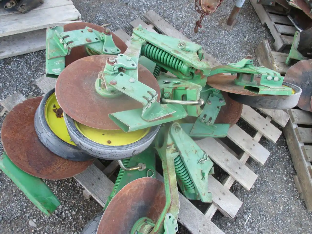 Gallery image 2 for Used John Deere NO-TILL Coulter Attachment