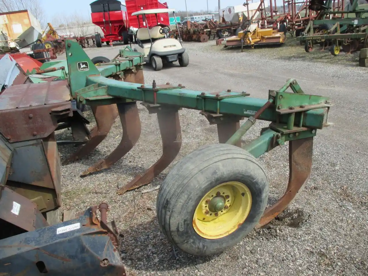 Gallery image 2 for Used John Deere 900 Ripper
