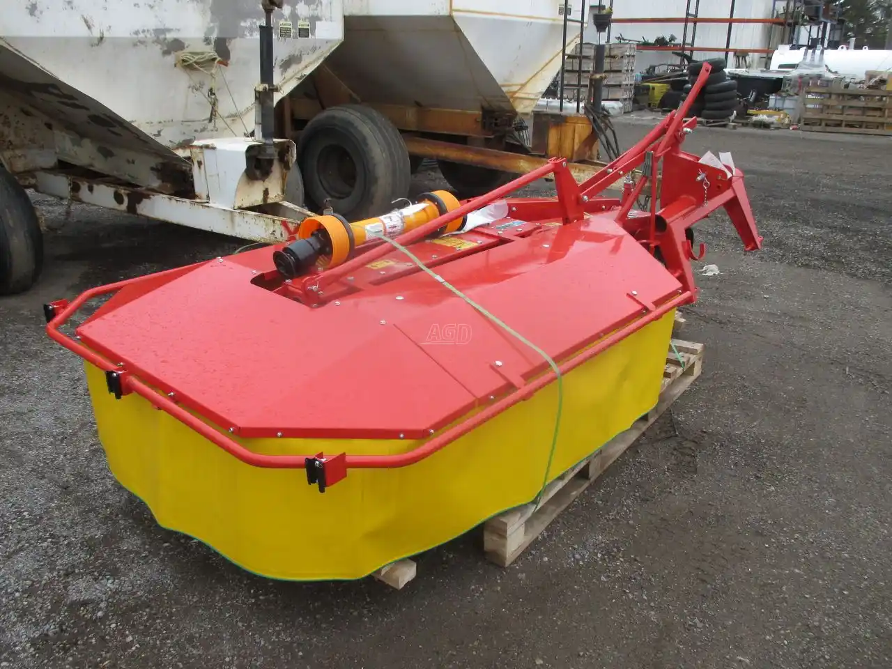 Gallery image 2 for New AgriEase 65" disc Mower