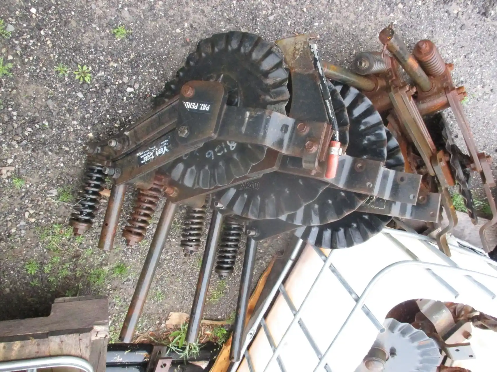 Gallery image 2 for Used Yetter Coulters Attachment