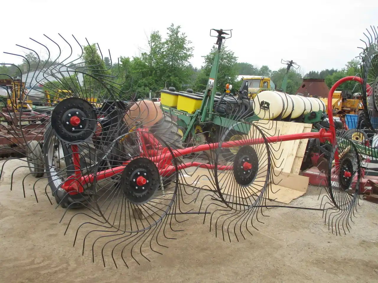 Gallery image 2 for New Faza 5 wheel Rake