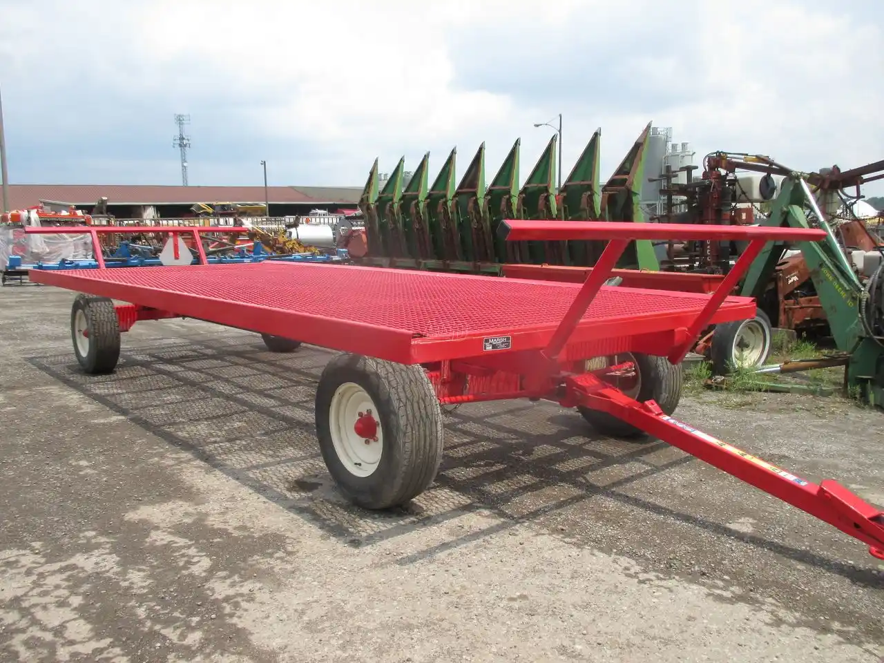 Gallery image 2 for Creekbank Welding 8.5' X 20' Bale Wagon