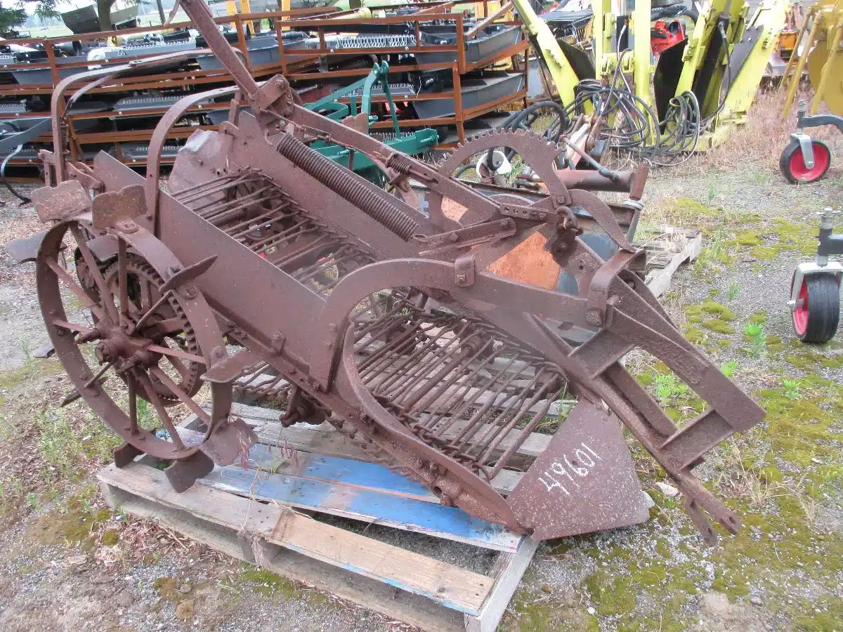 Gallery image 1 for Used Unspecified Pull Type Potato Equipment