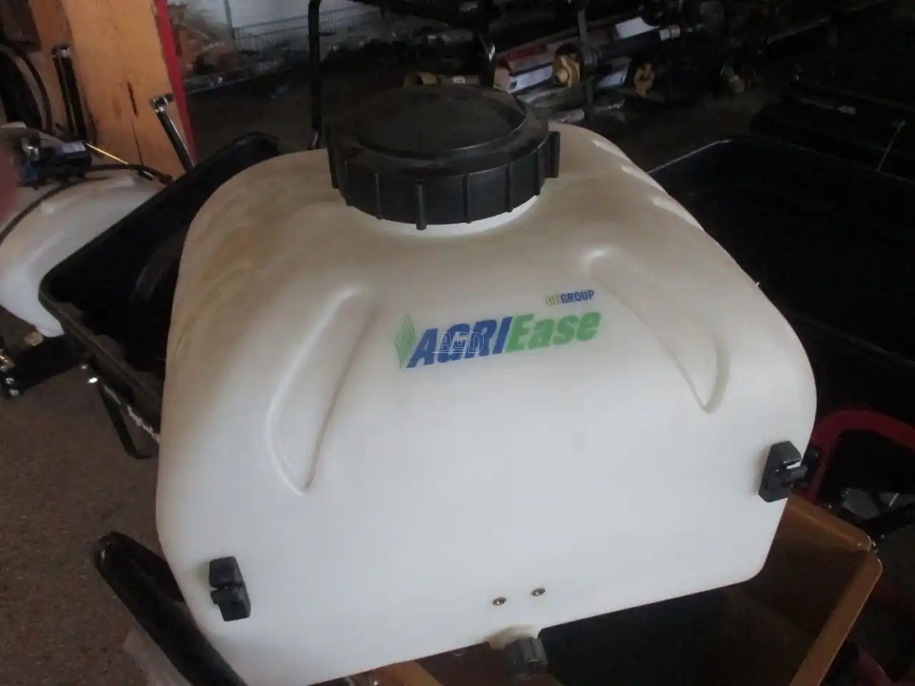 Gallery image 2 for New AgriEase 9 Gallon Sprayer