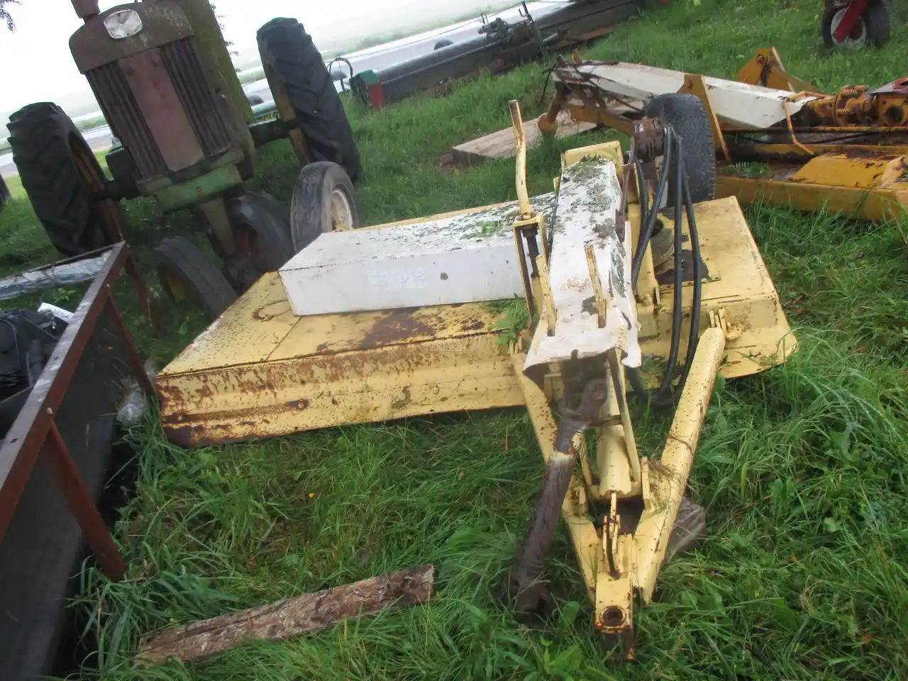 Gallery image 2 for Used Woods 80" Mower - Finishing