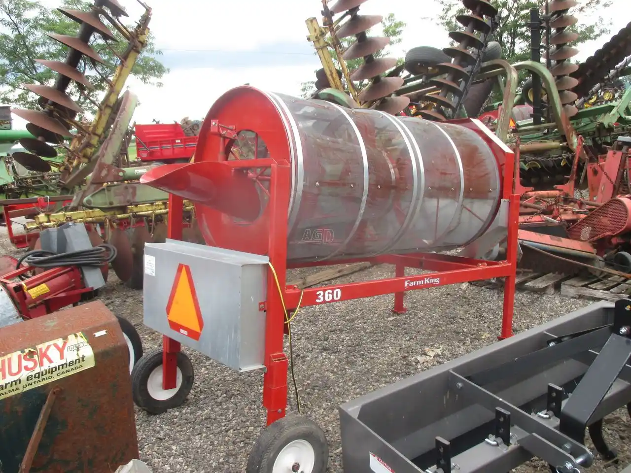 Gallery image 1 for Used Farm King 360 Grain Cleaner