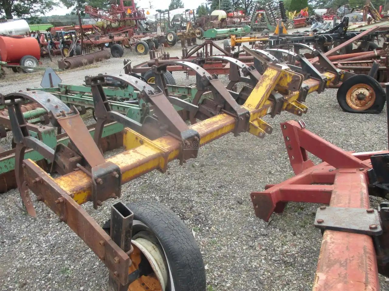 Gallery image 1 for Used Landoll 7 SHANK Ripper