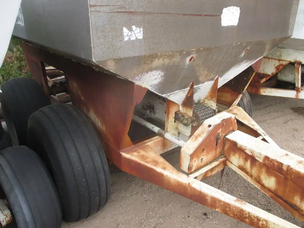 Gallery image 2 for Used Unspecified Tote 6T Spreader - Fertilizer