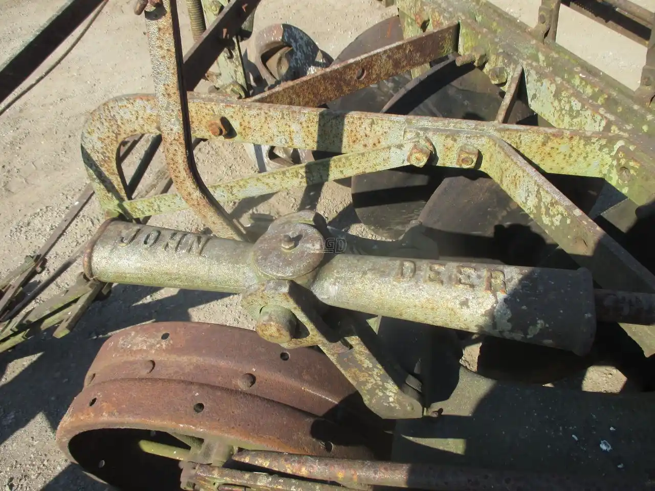 Gallery image 2 for John Deere Disc Plow