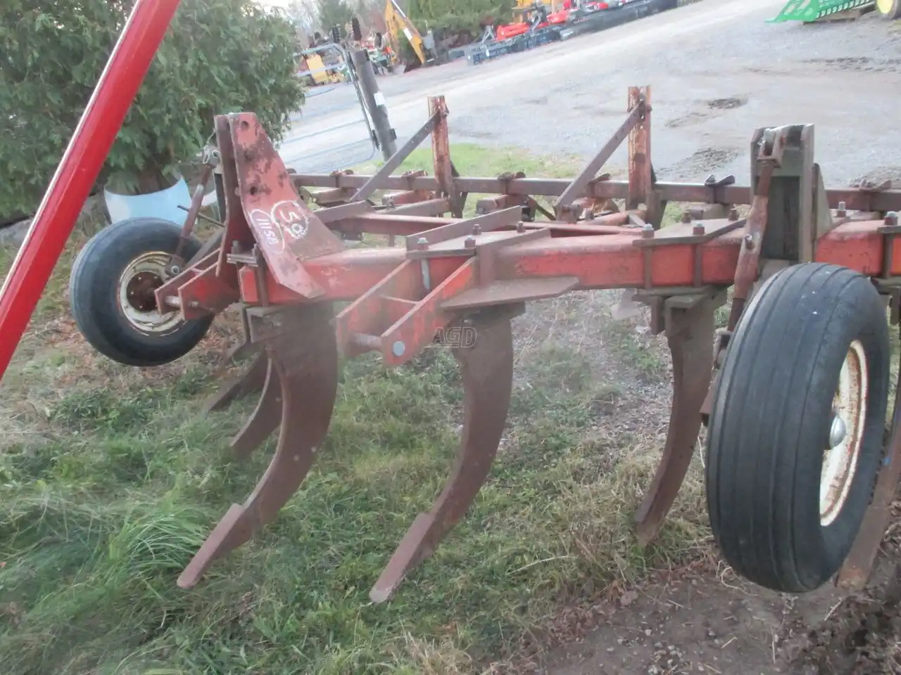 Gallery image 2 for Used Brillion 5 shank Ripper