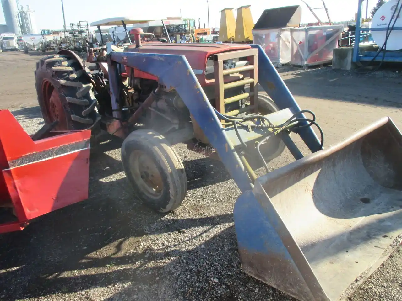 Gallery image 2 for Used Massey Ferguson 135 Tractor Loader