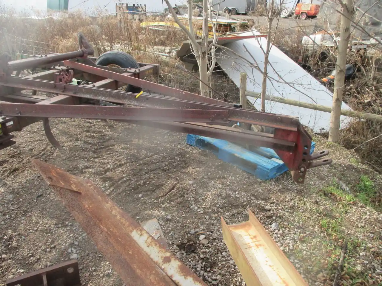 Gallery image 2 for Used International Harvester 55 Chisel Plow