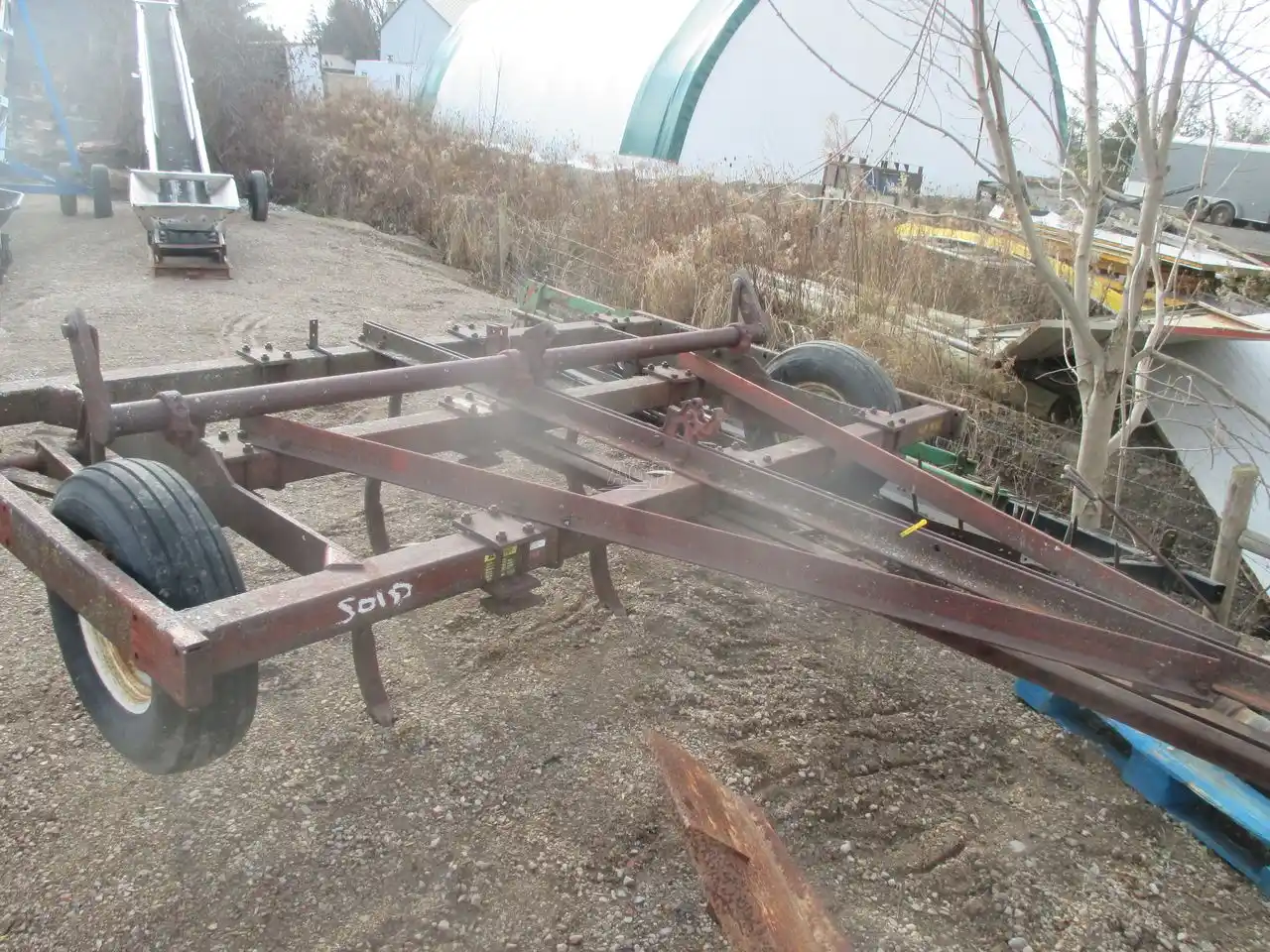 Gallery image 1 for Used International Harvester 55 Chisel Plow
