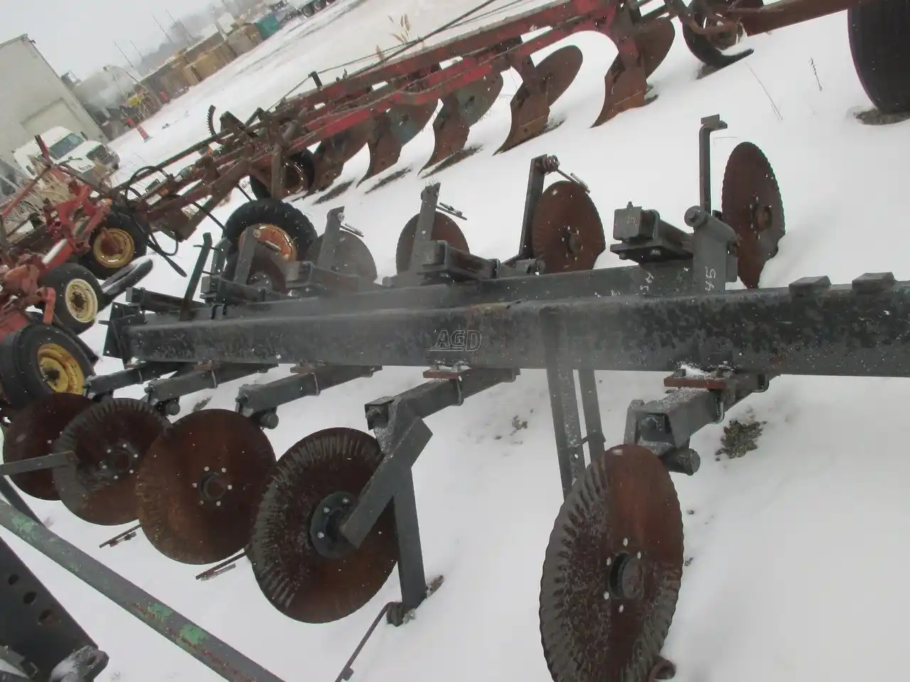 Gallery image 2 for Used Yetter 3PTH Toolbar Side Dresser