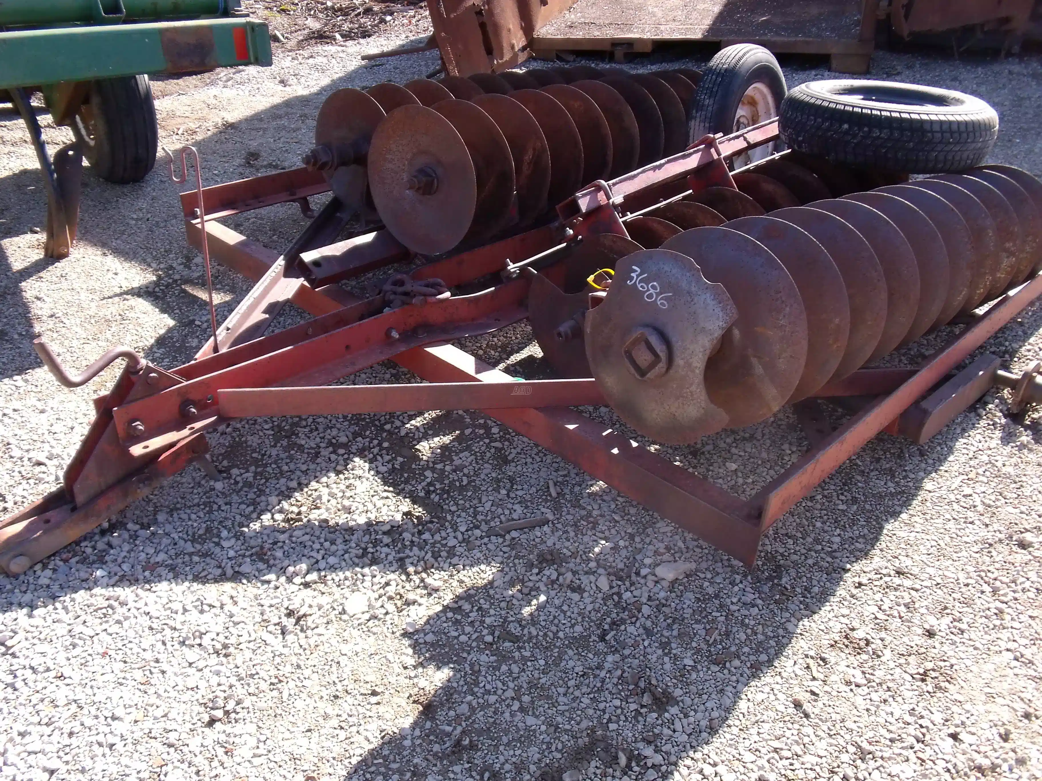 Gallery image 1 for Used International Harvester 370 Disc