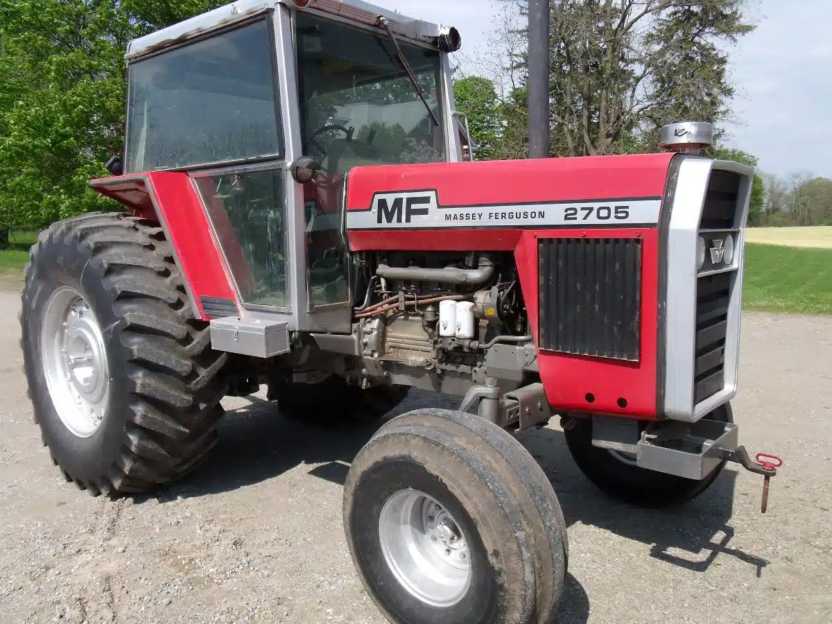Image for Used Massey Ferguson 2705 Tractor