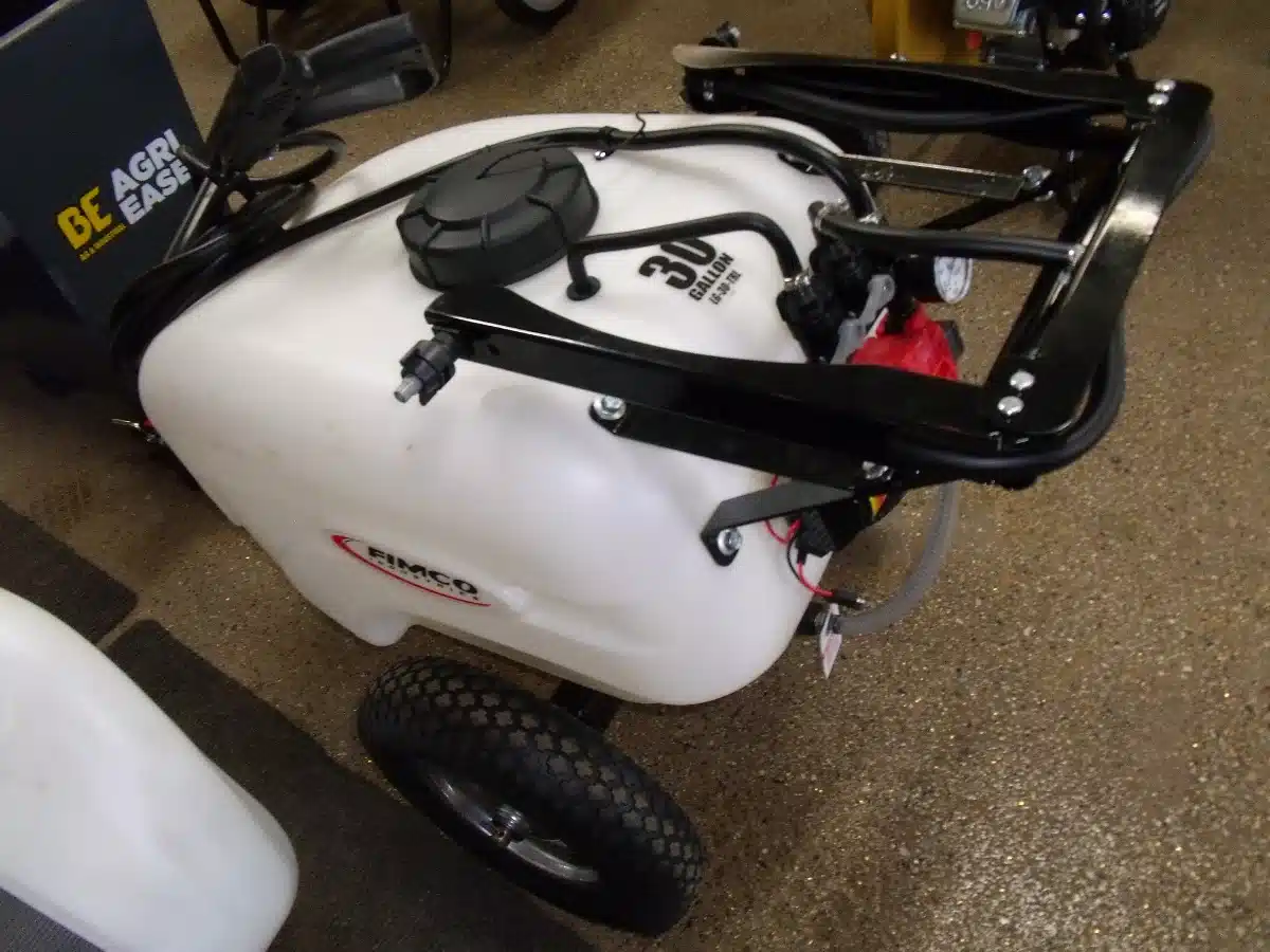 Gallery image 2 for New Fimco LG30TRL Sprayer - Pull Type