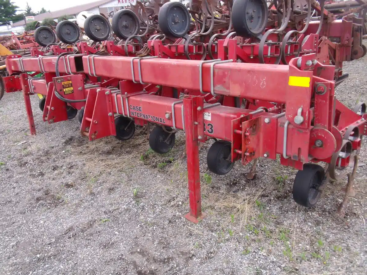 Gallery image 2 for Used Case IH 183 Row Crop Cultivator