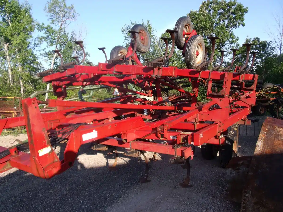Gallery image 1 for Used Case IH 4200 Cultivator