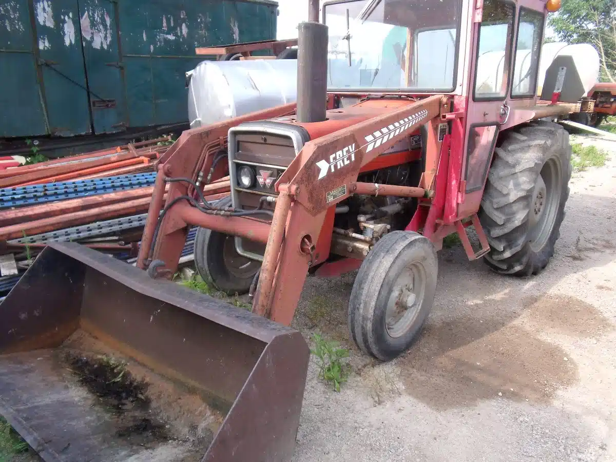Gallery image 1 for Used Massey Ferguson 230 Tractor Loader