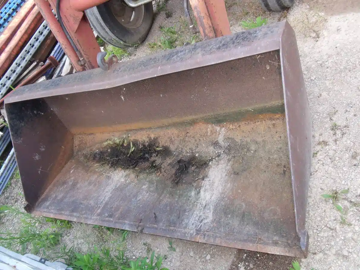 Gallery image 2 for Used Massey Ferguson 230 Tractor Loader