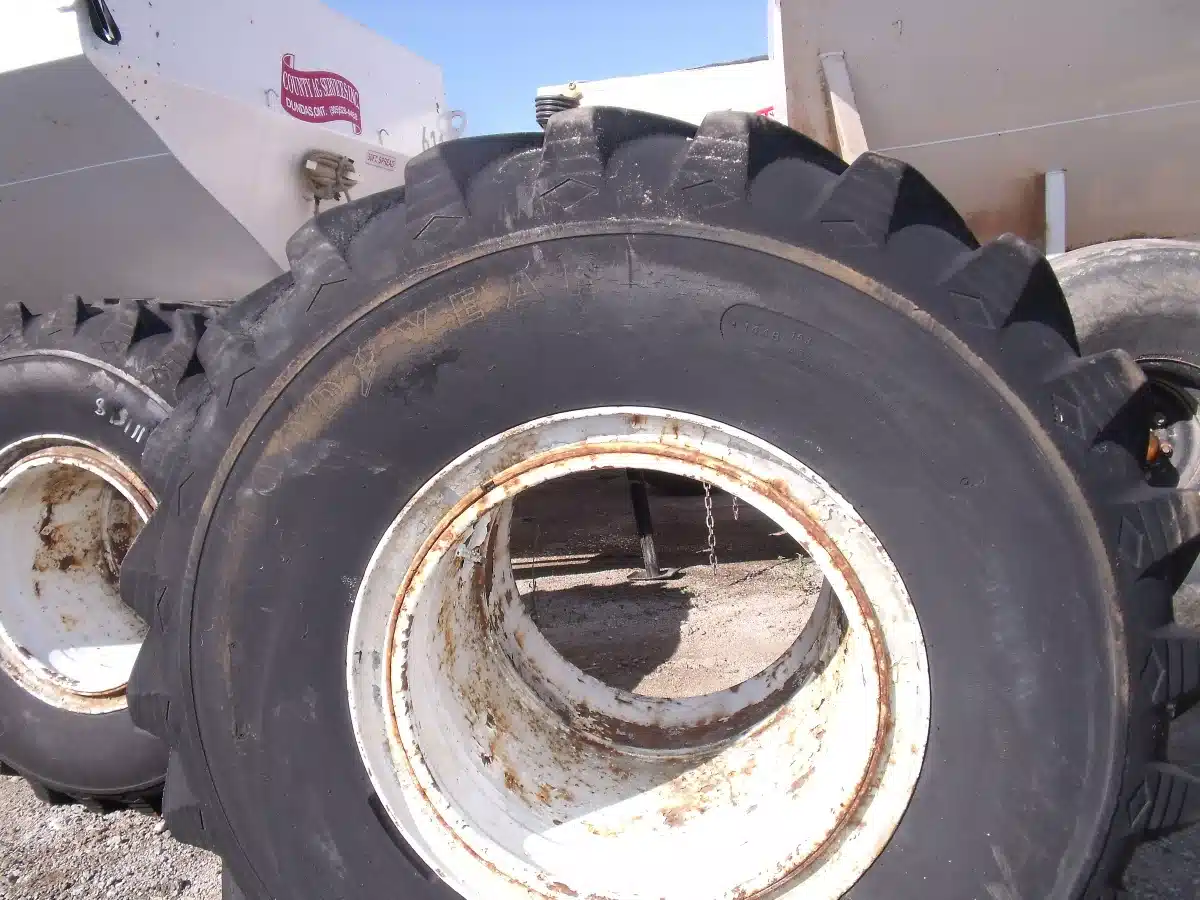 Gallery image 2 for Used Goodyear 48:00x25x20 Tires