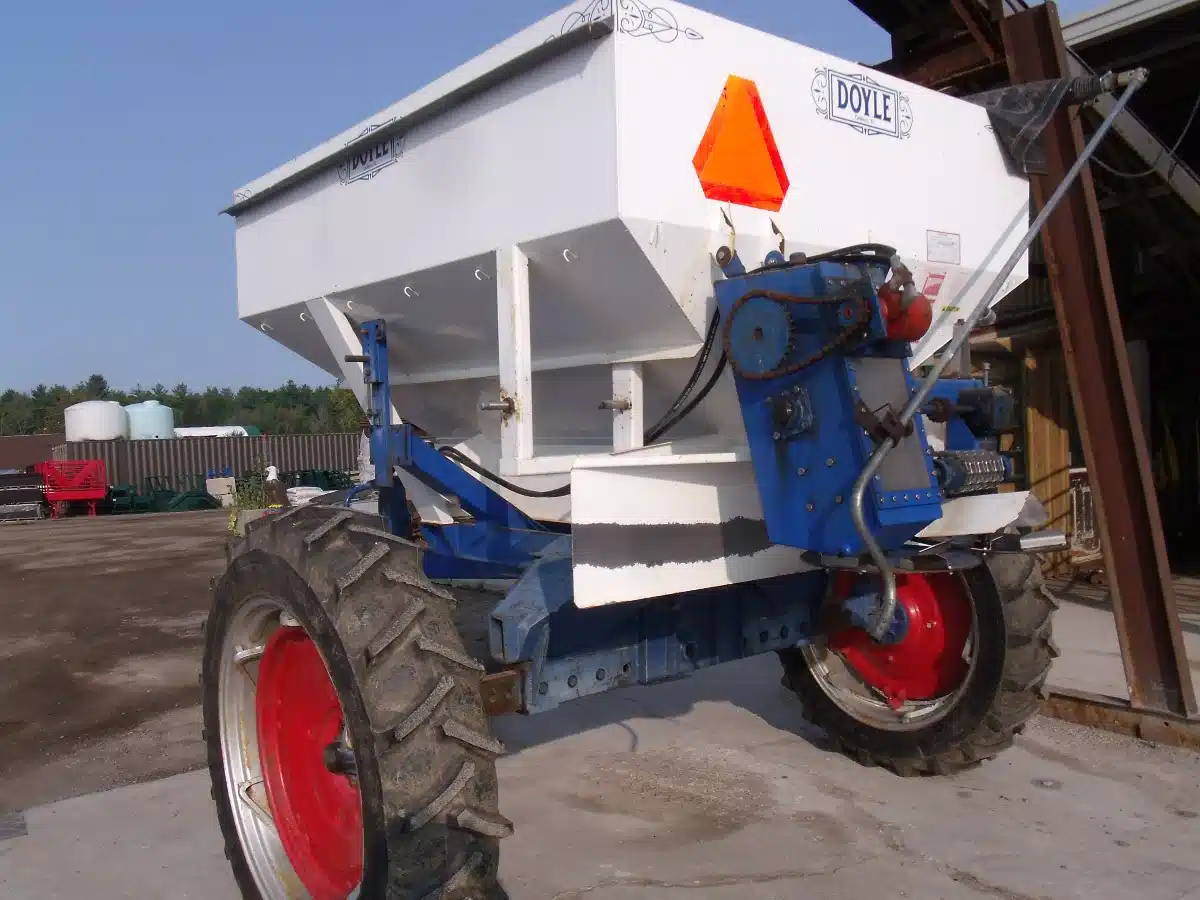 Gallery image 2 for Used Doyle 4 Ton Spreader - Fertilizer