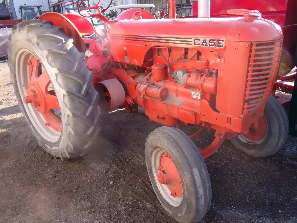 Gallery image 1 for Used Case DC Tractor